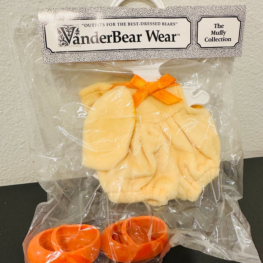 Muffy Vanderbear Duck Outfit